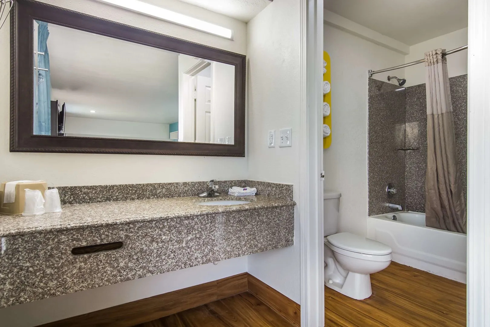 Motel 6 Pensacola, FL - NAS