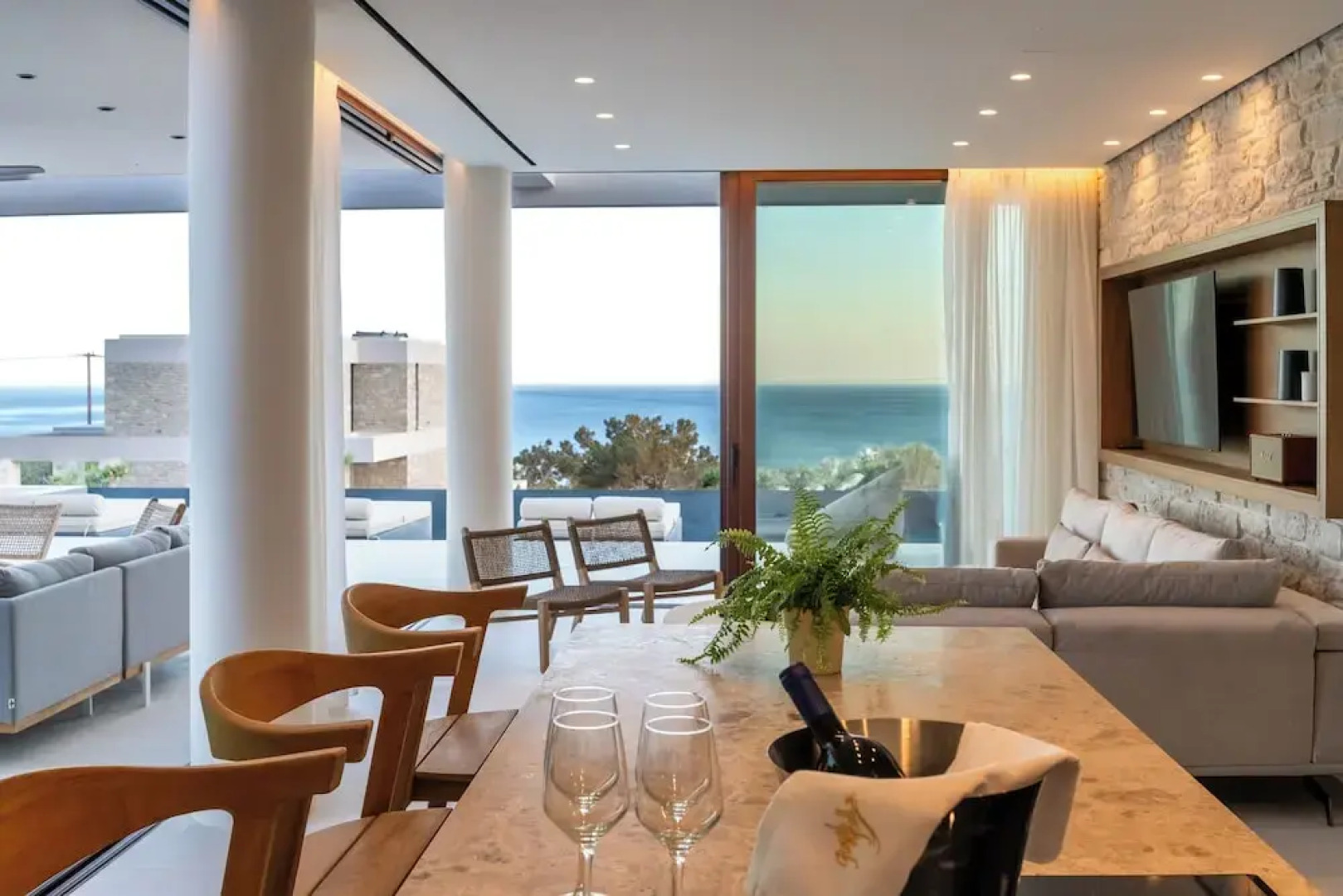 Seanatra Luxury Villas