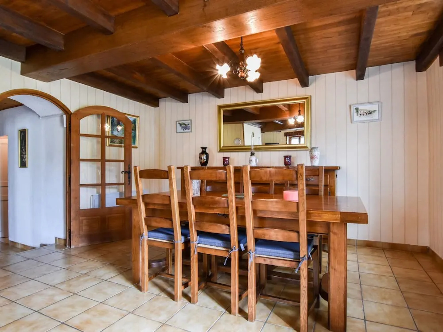 Cozy Holiday Home With Garden in Padirac France