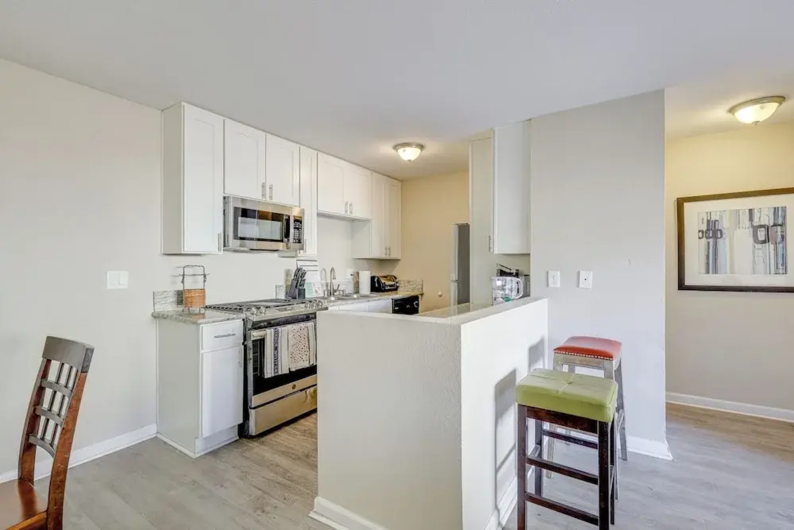 2 Mi to Beaches: Condo w/ Patio in Port Hueneme!