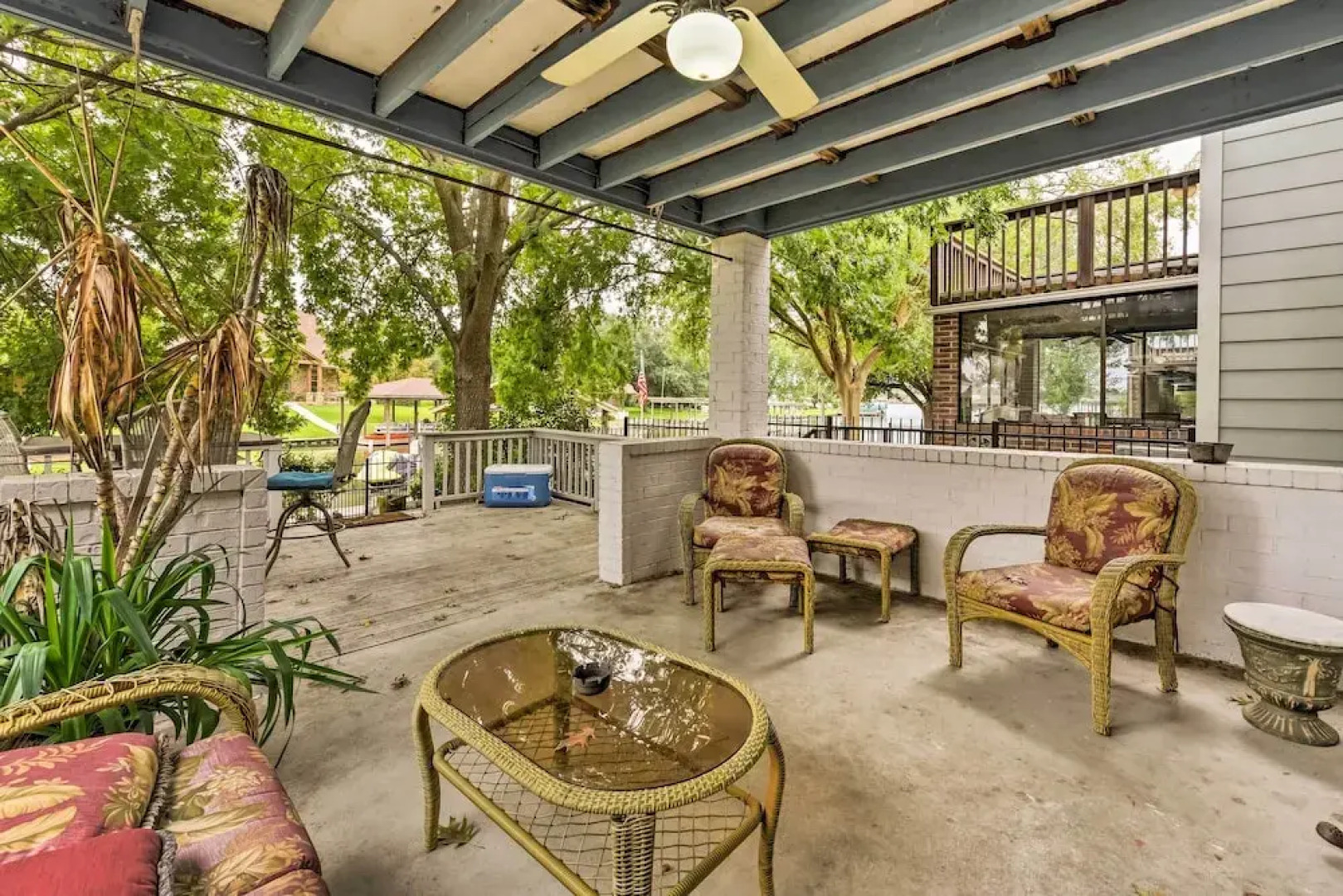 Quiet Lake Conroe Townhome w/ 2 Boat Slips!