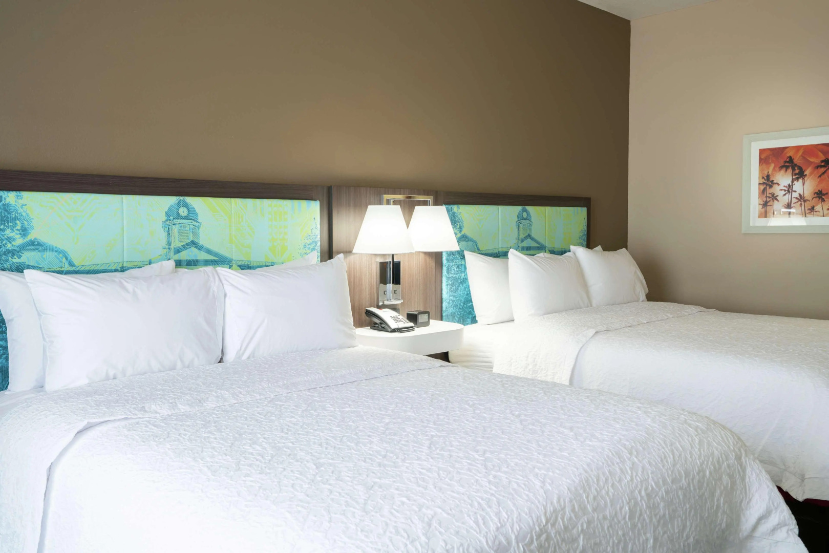 Отель Hampton Inn & Suites Lake City