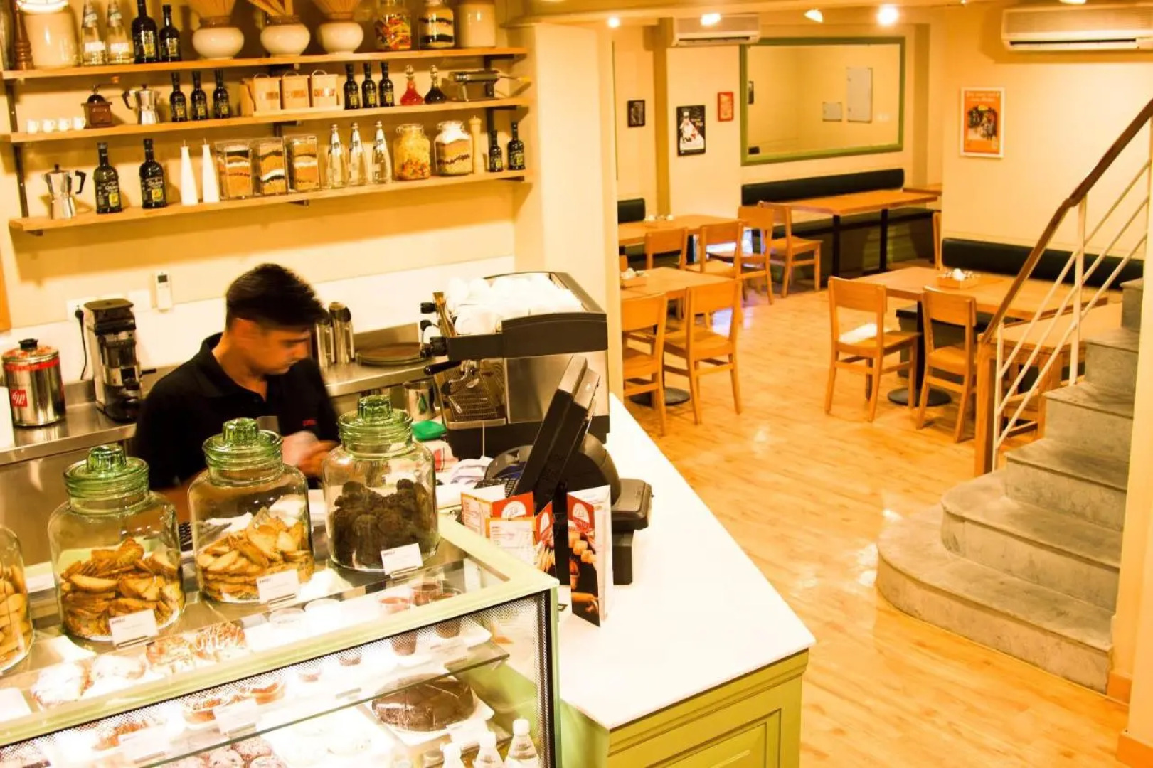 Bloomrooms @ New Delhi Railway Station