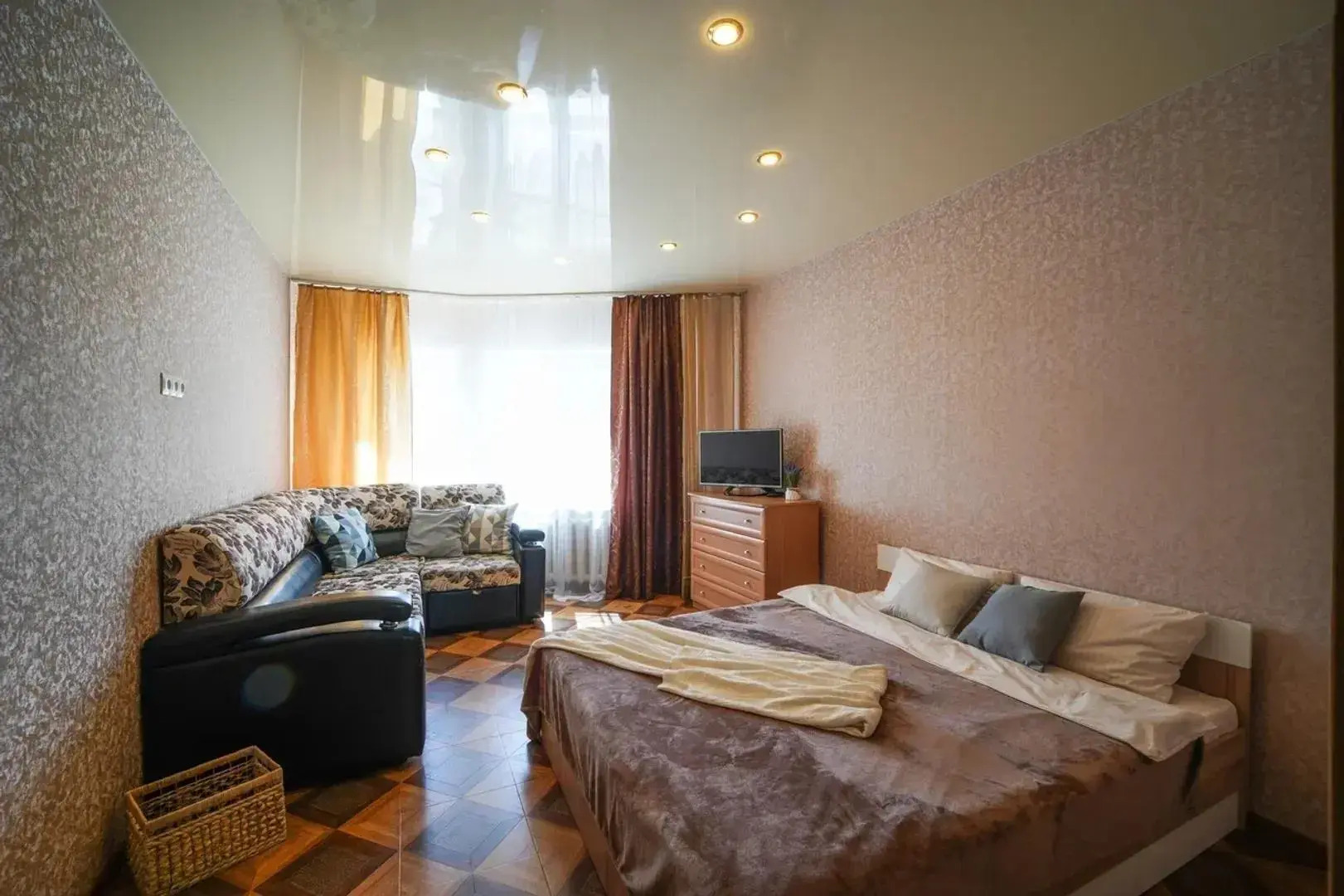 Апартаменты на проспекте 60 лет СССР 4