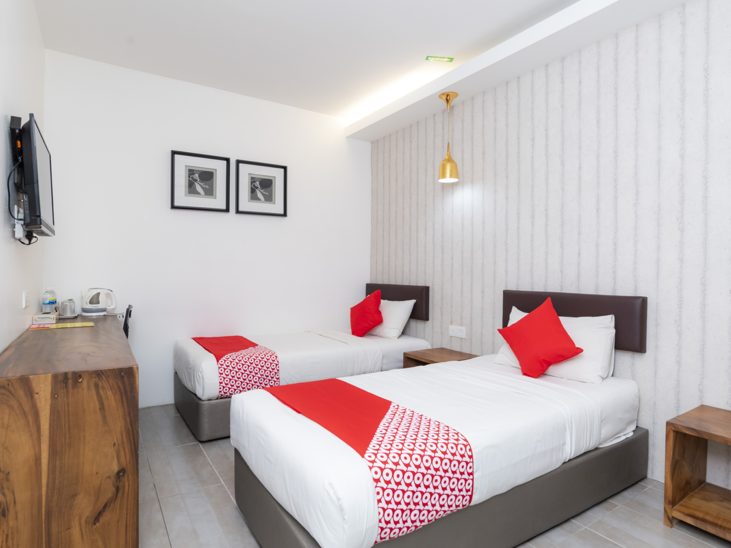 OYO 89355 Big Big Hotel