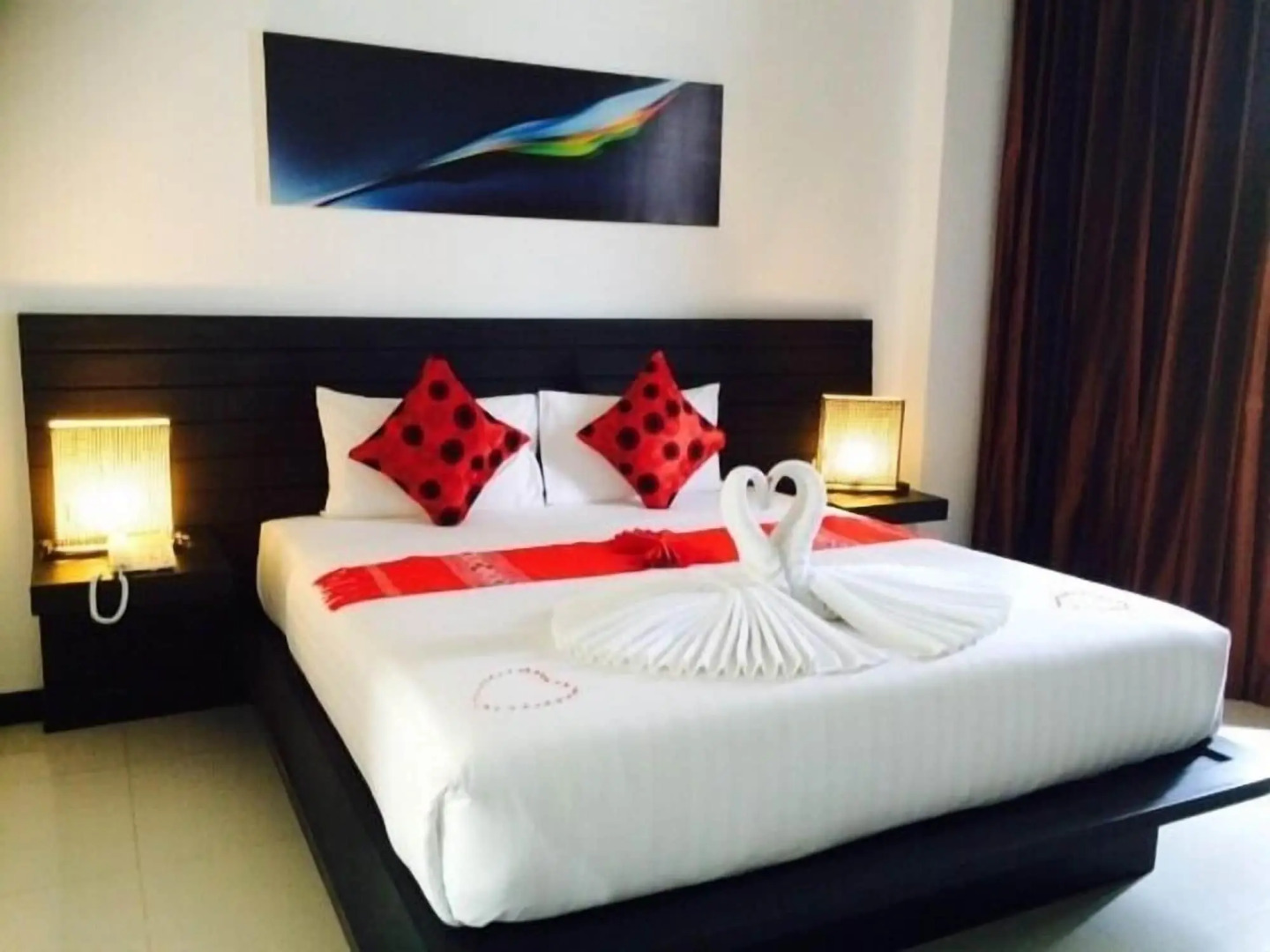 Lae Lay Suites