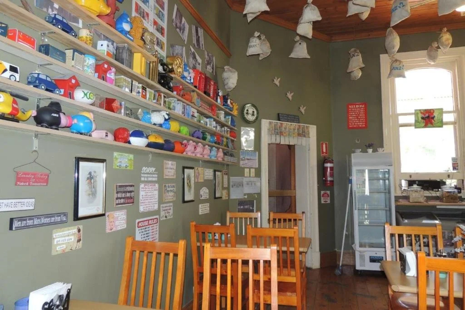 Wozza's B&B and Vault Cafe