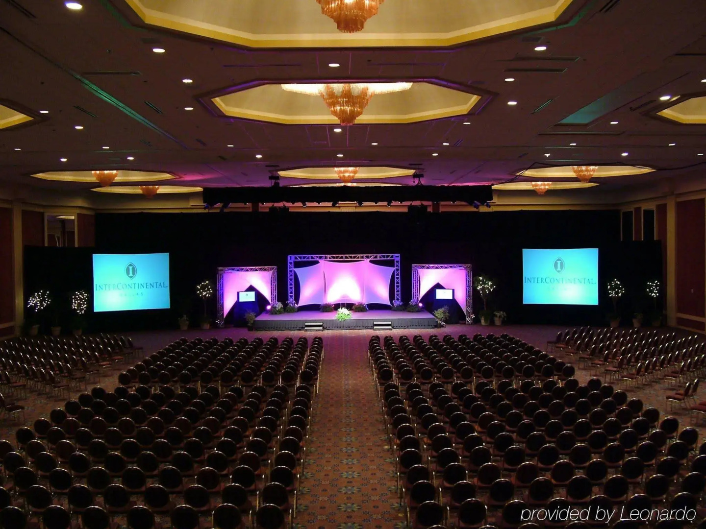 Renaissance Dallas Addison Hotel