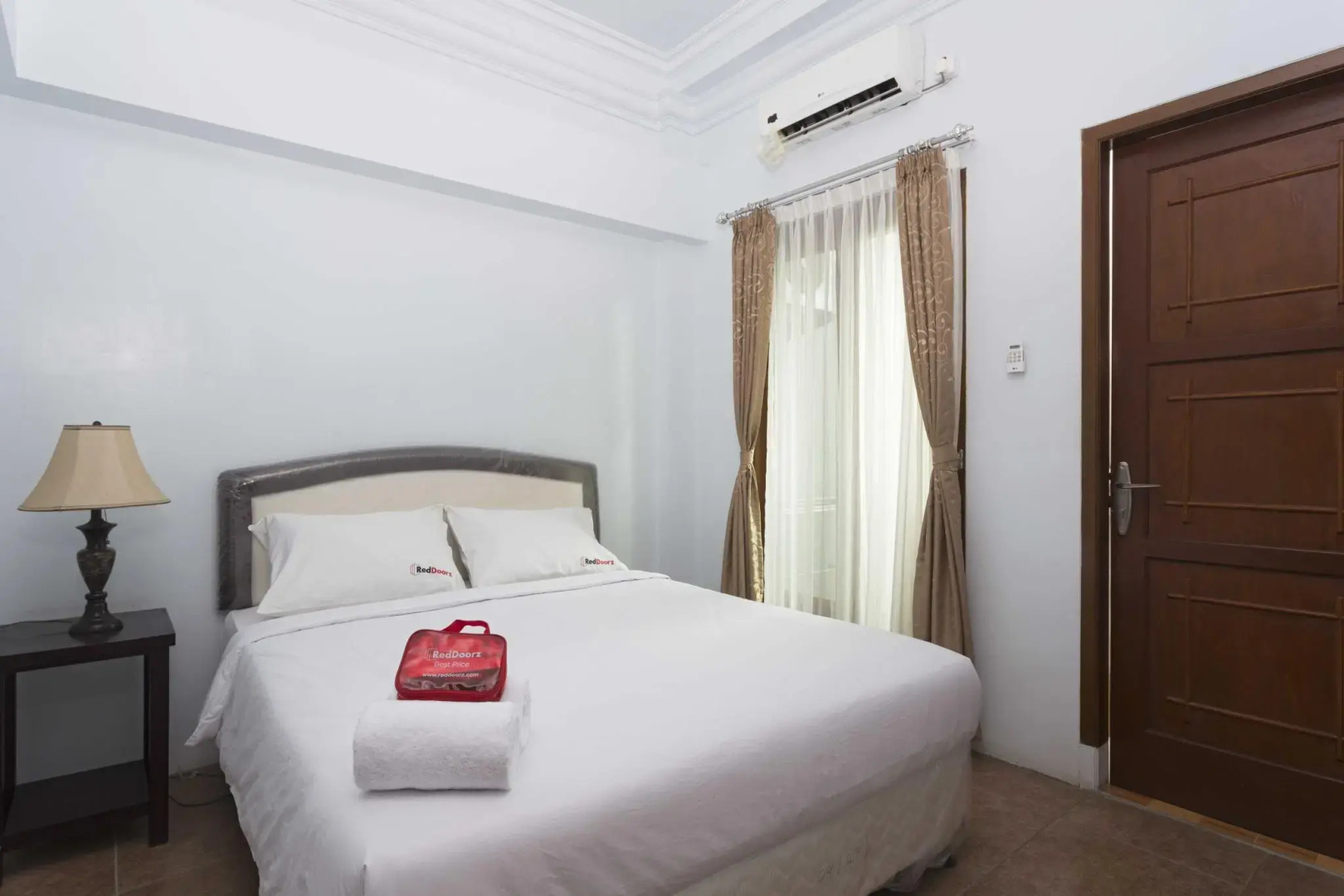 RedDoorz @ Tanah Baru Depok