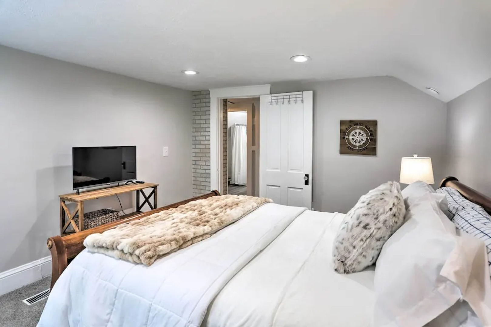 Pet-friendly Home - 1/2 Mi to Downtown Willoughby!