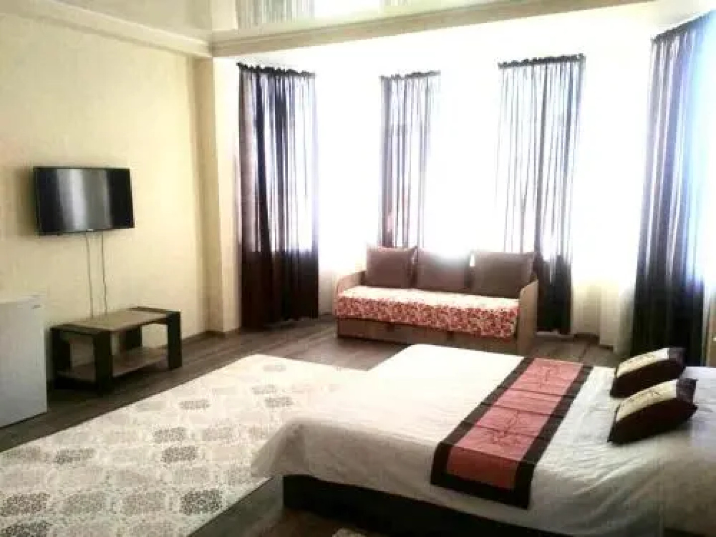 Terrace Guest House by Issyk Kul Lake