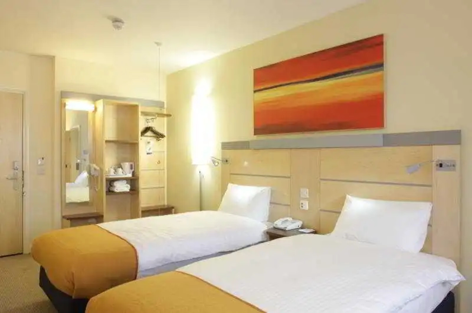 Premier Inn Ayr A77 / Racecourse Hotel