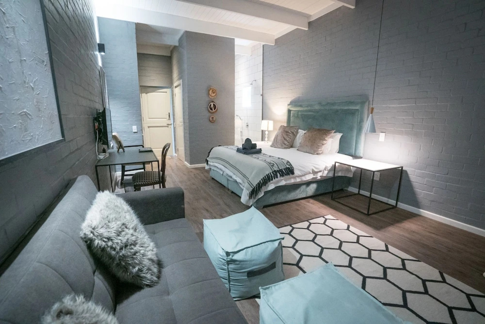 Ruby Rose Country House