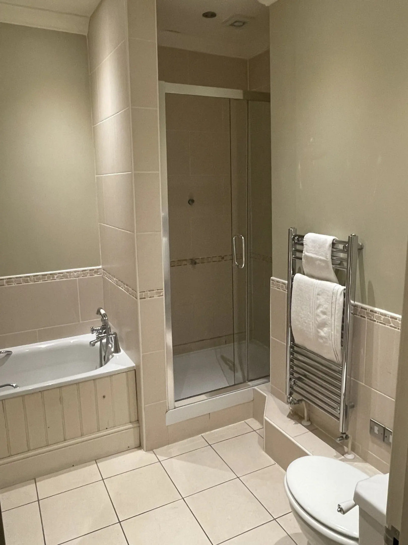 The Commercial Bar & Hotel