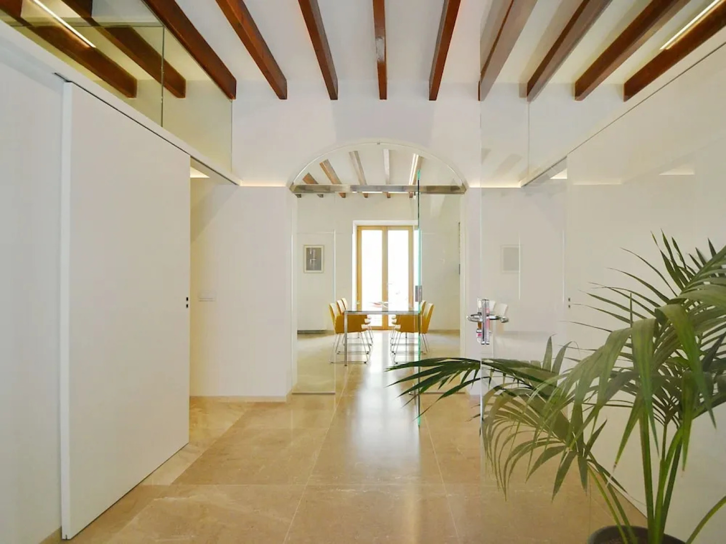 Top Quality Modern Town House in Petra With Private Pool