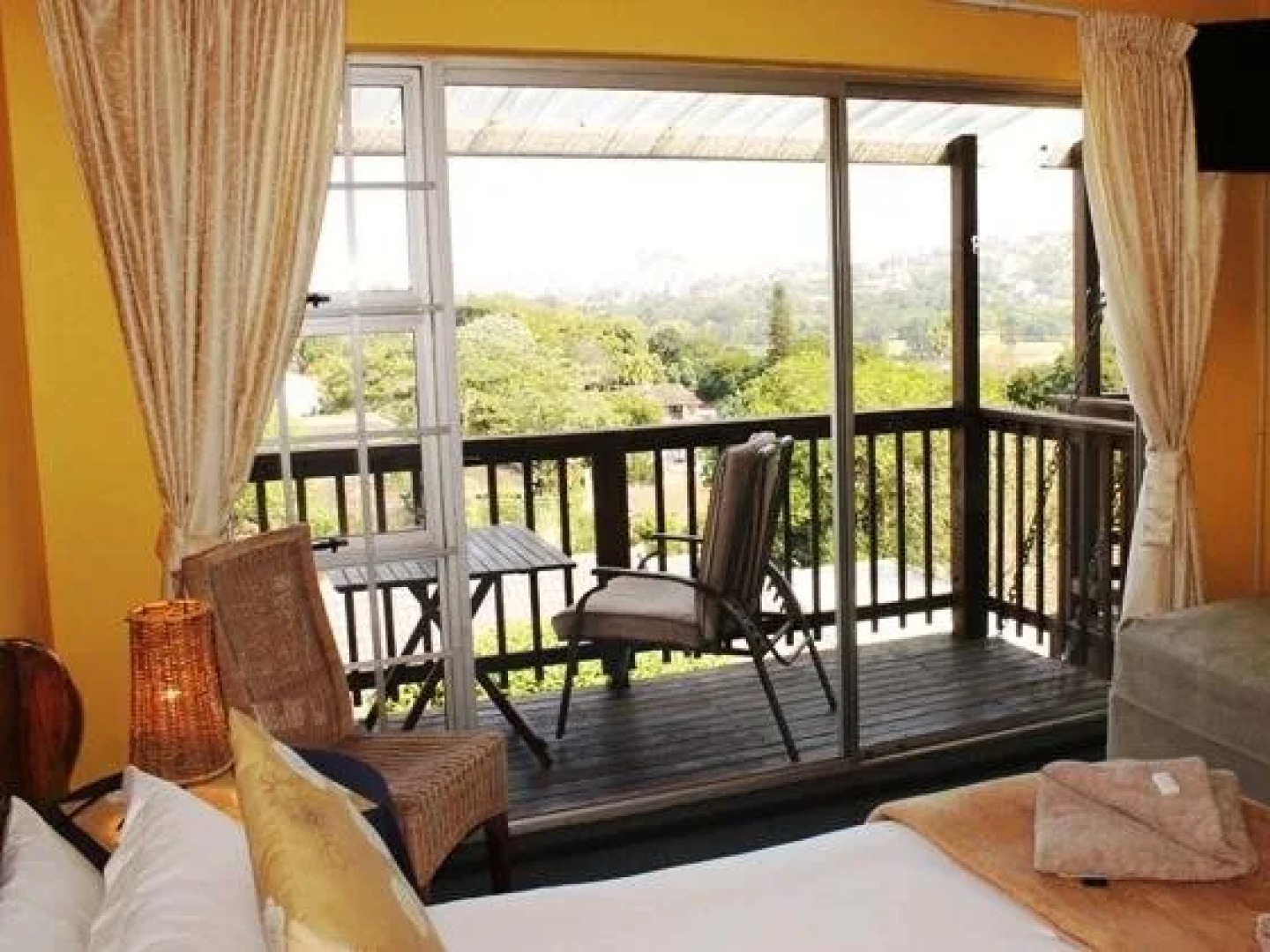 Flintstones Guest House Durban