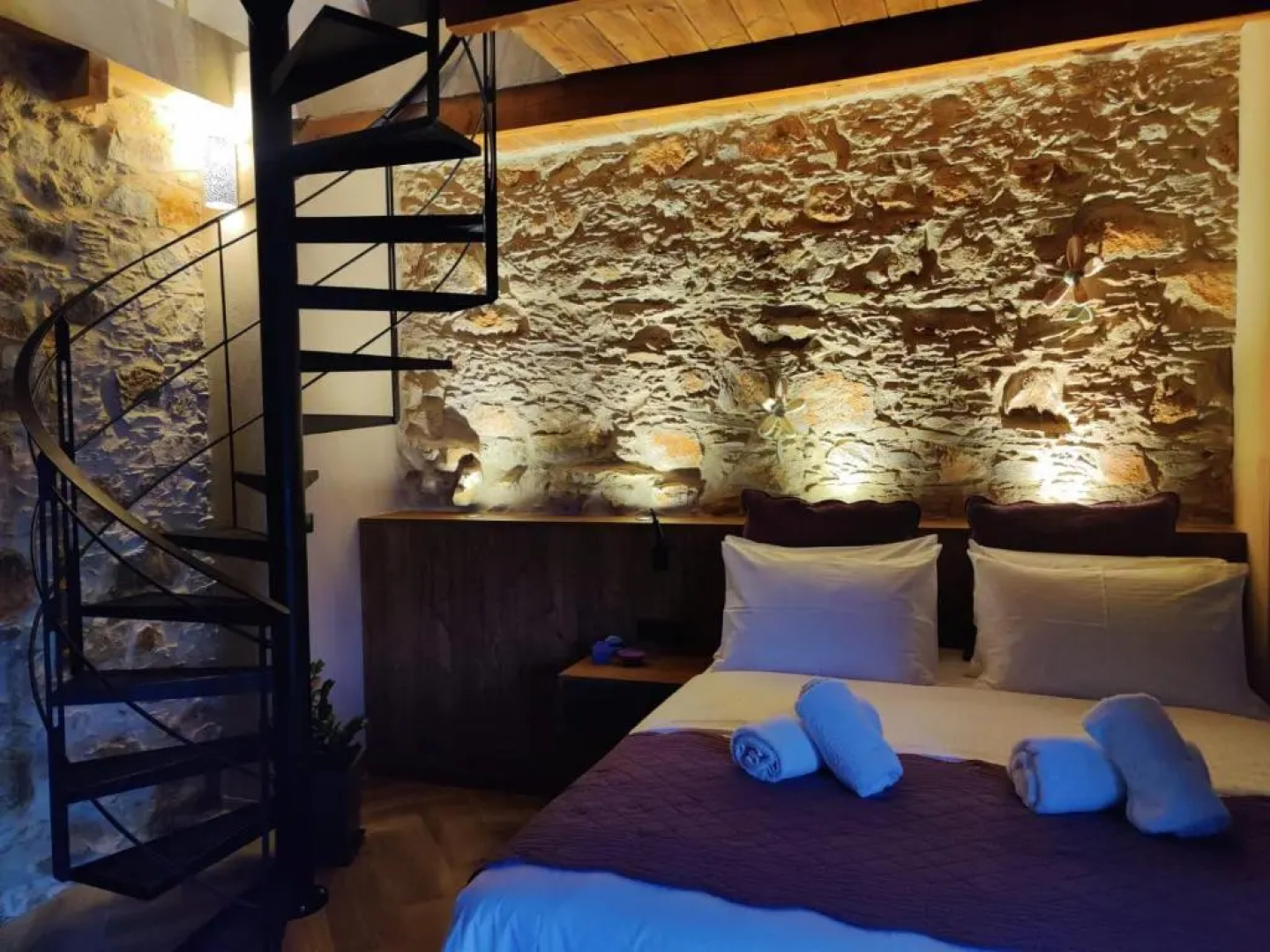 INO II Domus by Amigdalokefali Elafonissi