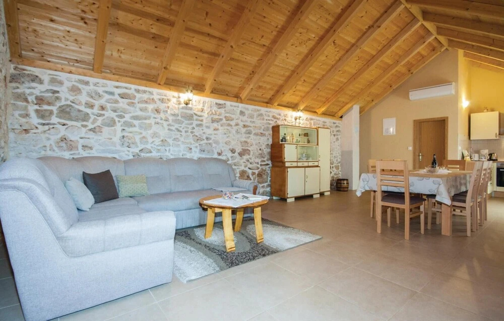 Awesome Home in Lozovac With Wifi and 3 Bedrooms