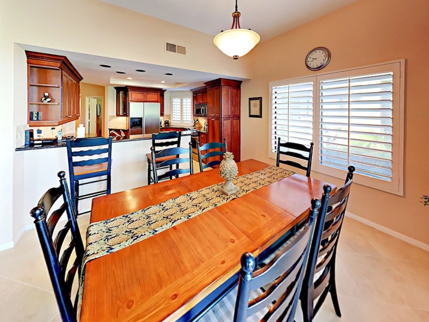 Oak Tree Condominium 3 Bedrooms 2 Bathrooms Condo