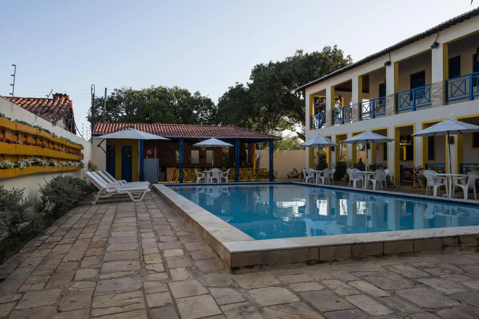 Pousada Flores do Mar