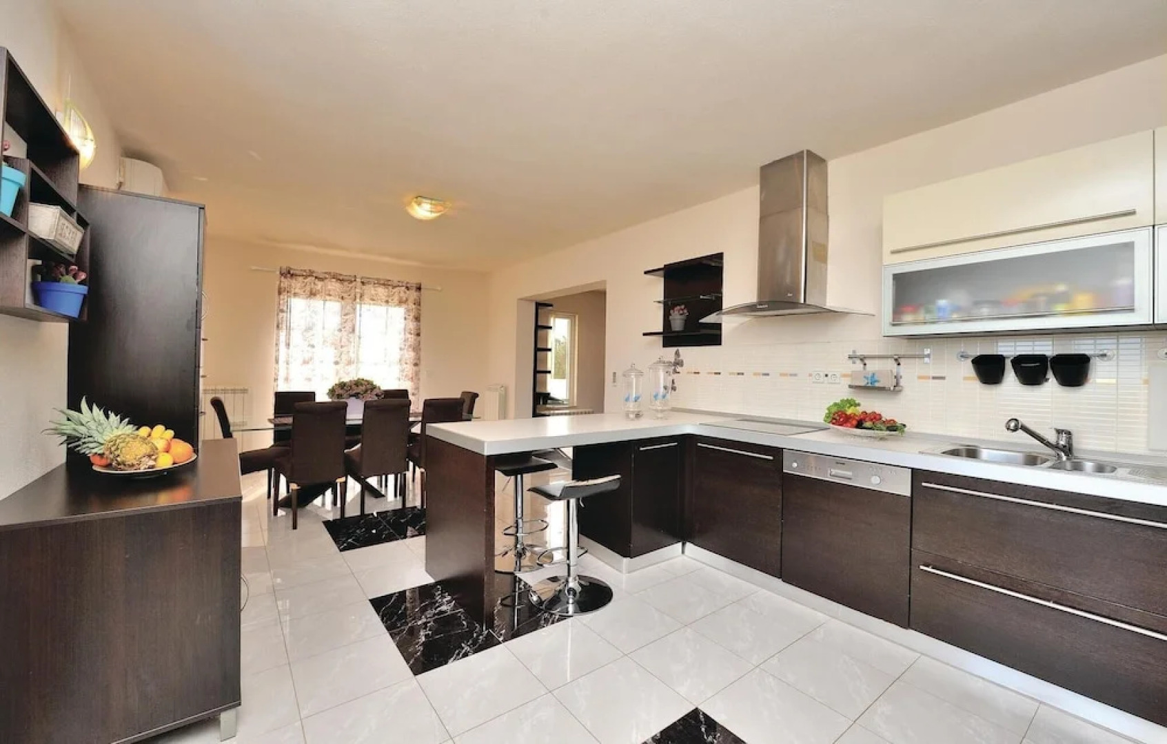 Beautiful Home in Sv Filip i Jakov With Wifi and 4 Bedrooms