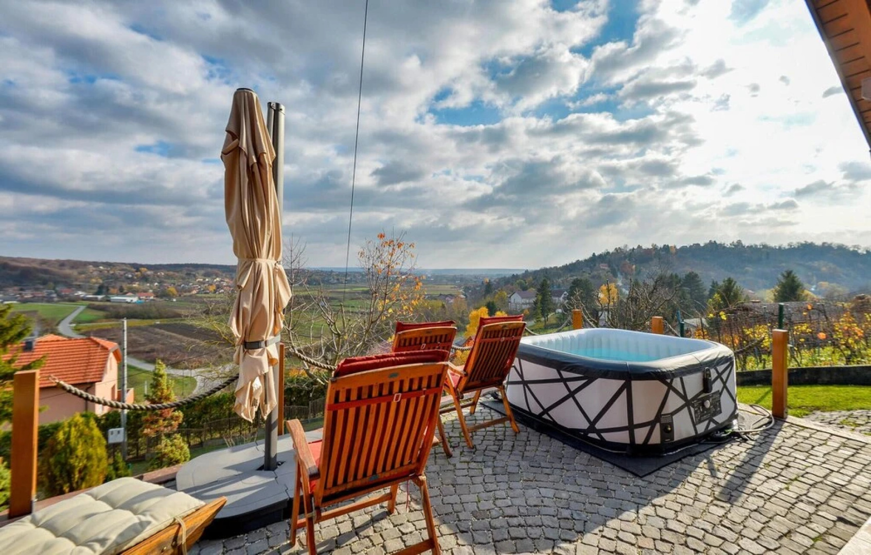 Beautiful Home in Paruzevina With Jacuzzi, Wifi and 1 Bedrooms