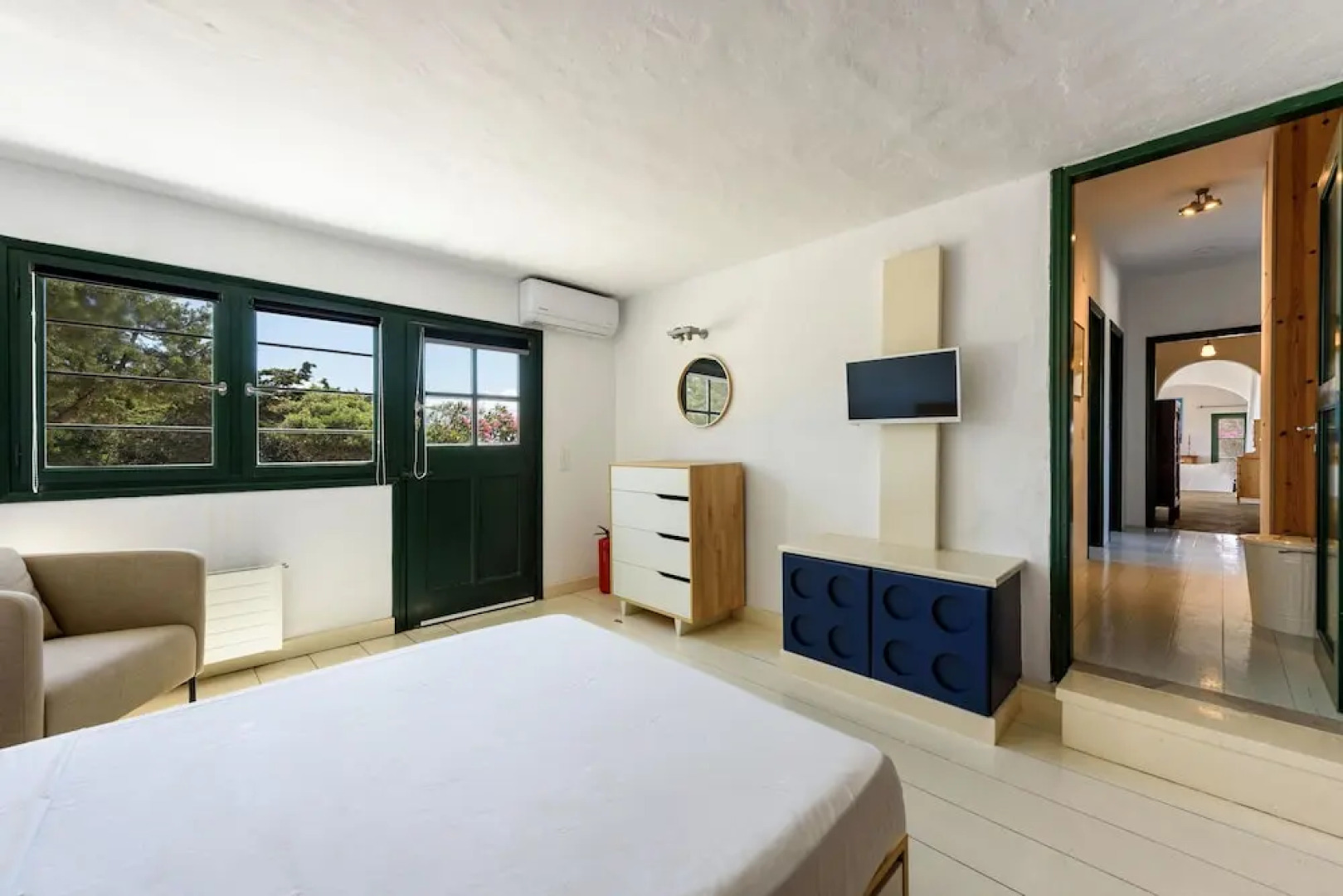 Traditional Villa 5 Mins on Foot From the Beach