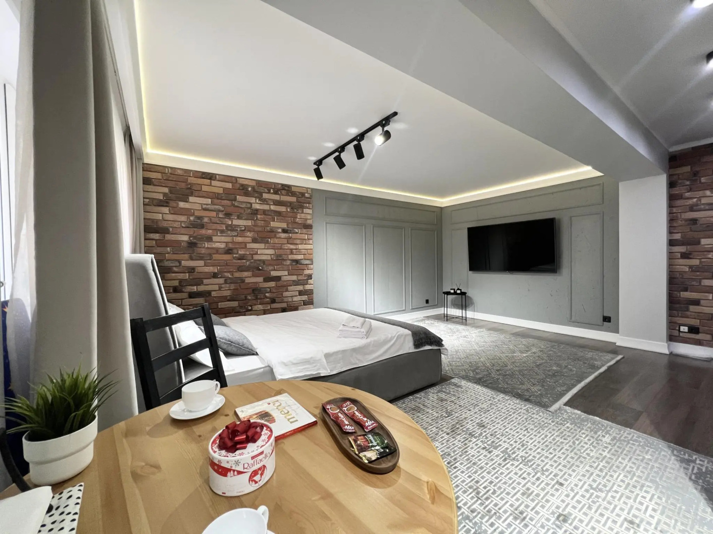 Live (Лайв) на улице Бакинская 2