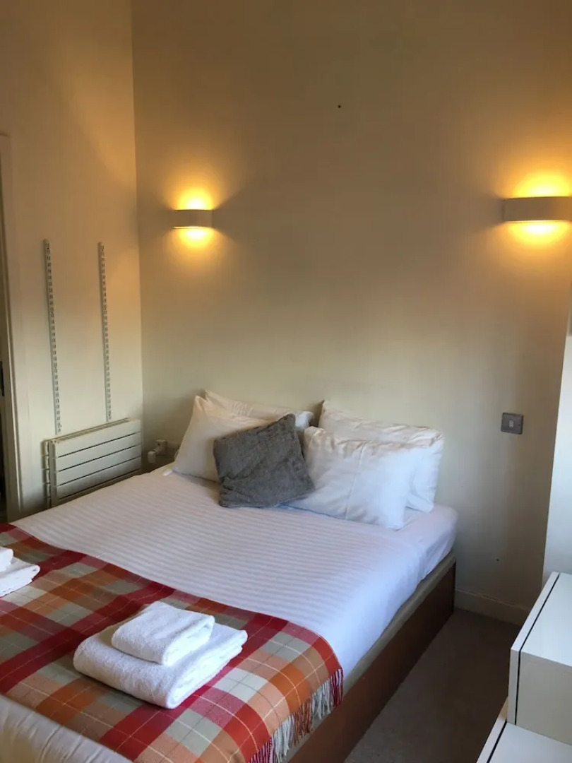 Modern 2 Bedroom Apartment City Centre