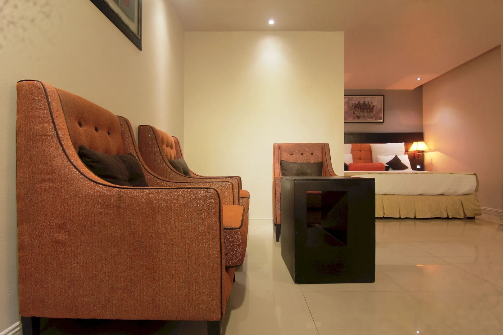 Oakspring Hotel & Luxury Suites