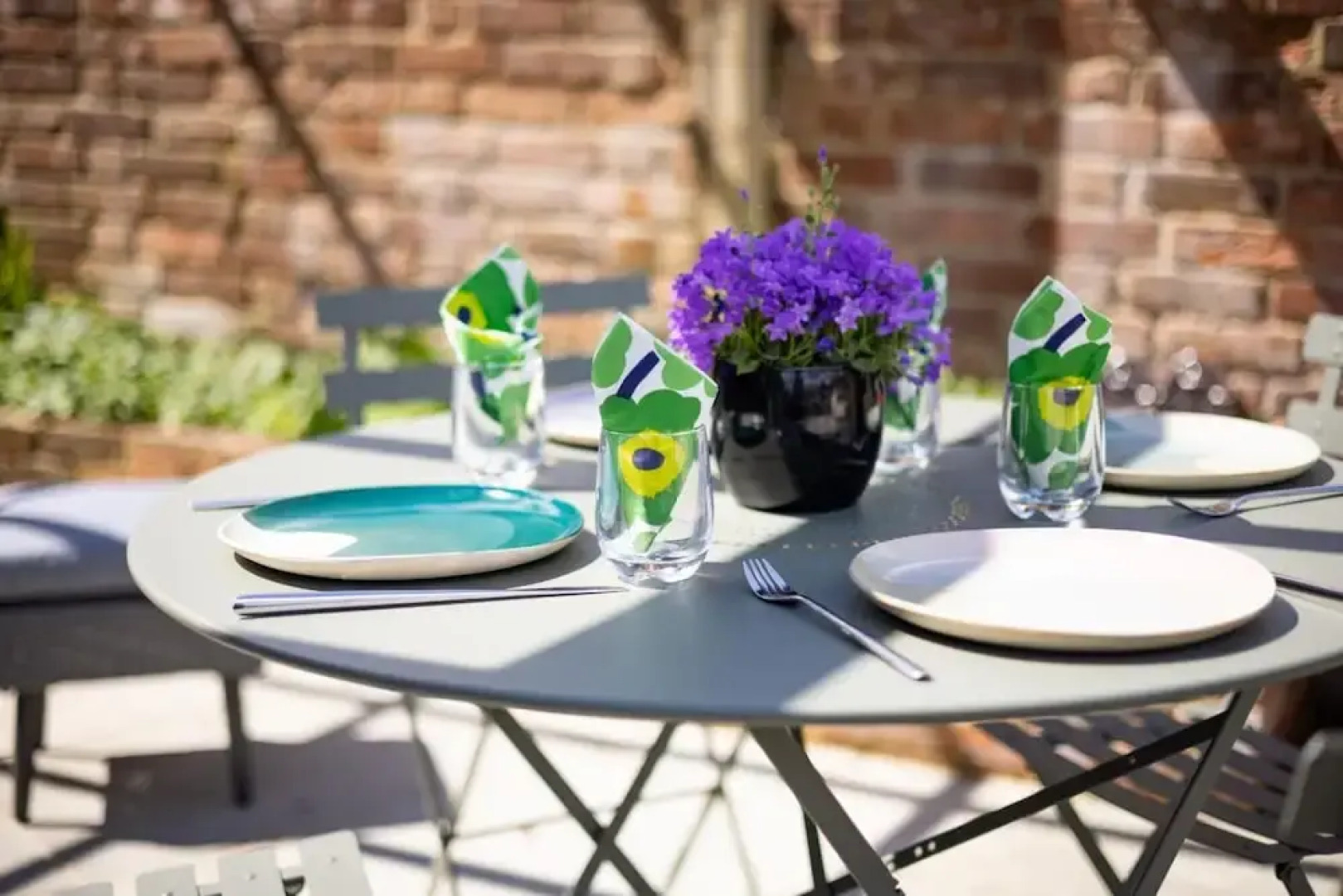 The Lavender Folly - Cosy Accommodation Alresford