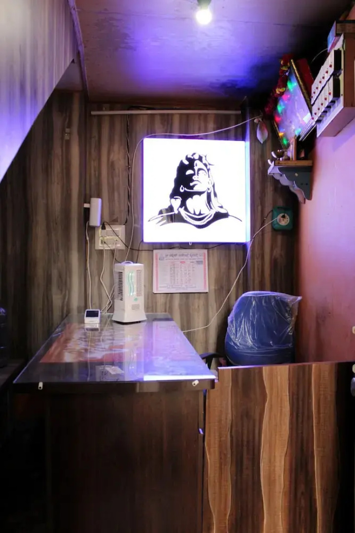 I-ROOMZ Surya Deluxe Lodge