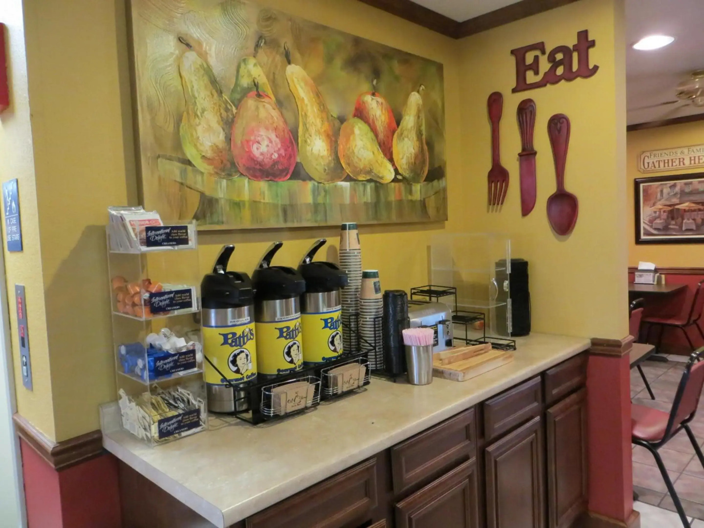 Patti's Inn & Suites