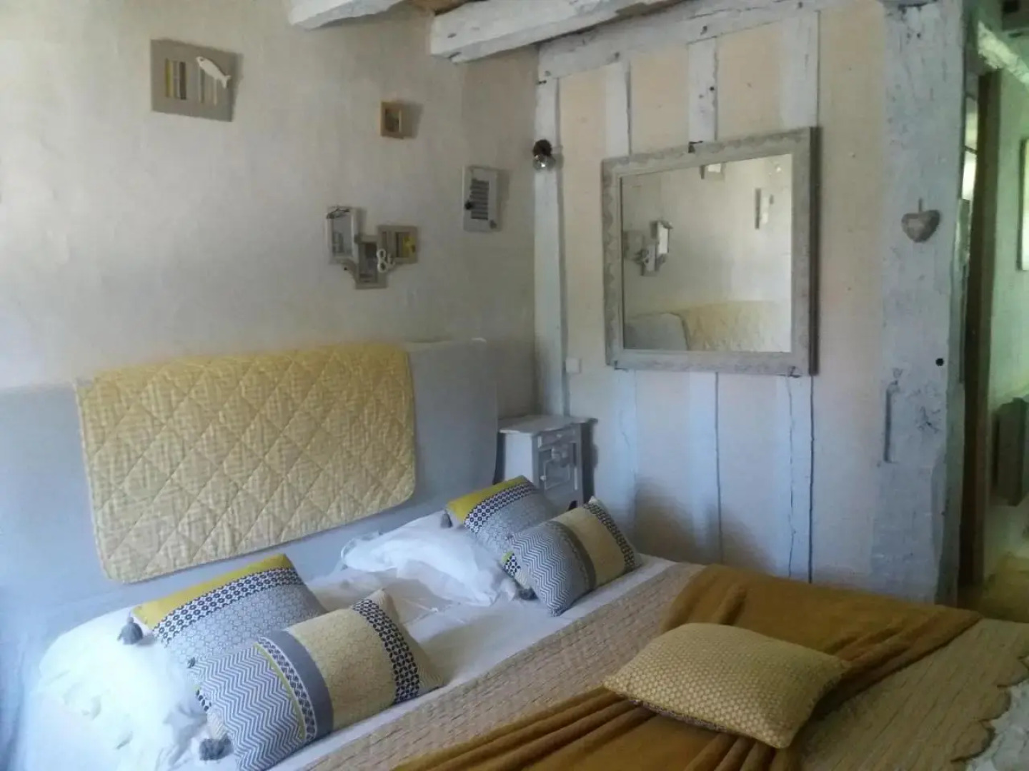 Le Clau Des Cerisiers