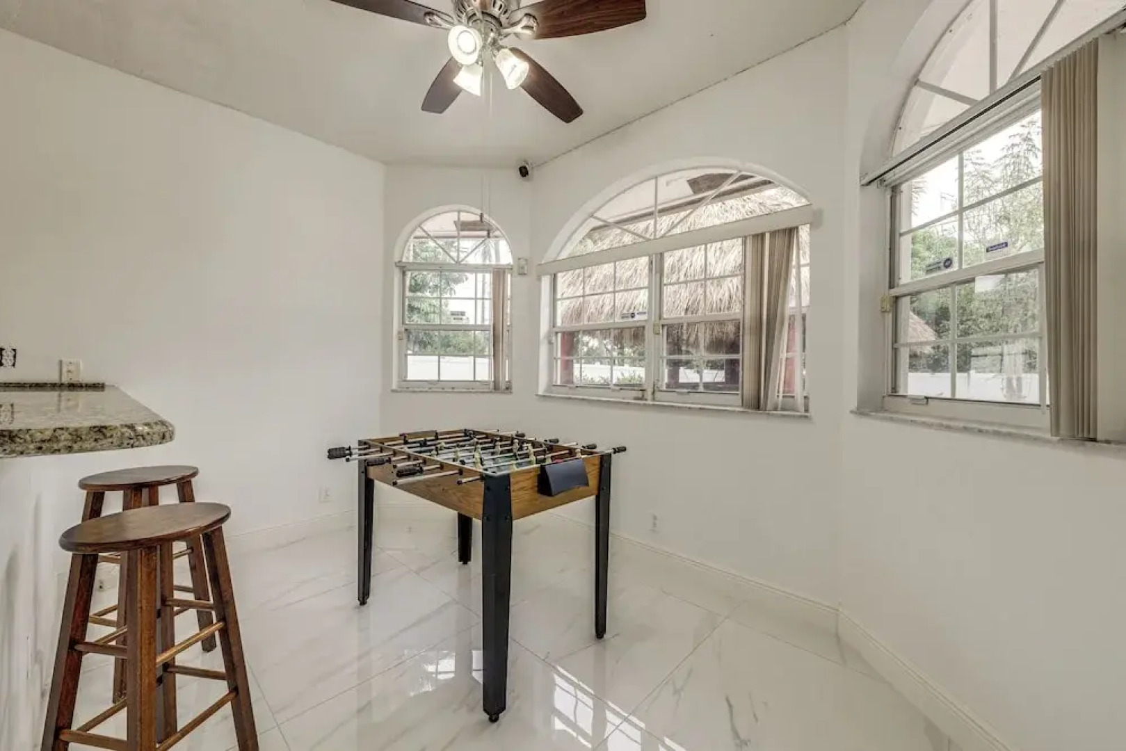 Swim, Barbecue & Game: Home 4 Mi to Pompano Beach!