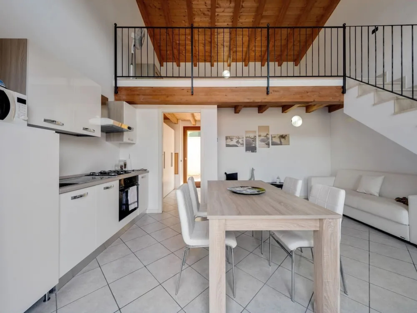 Lake-view Apartment in Silviano With Terrace and Garden