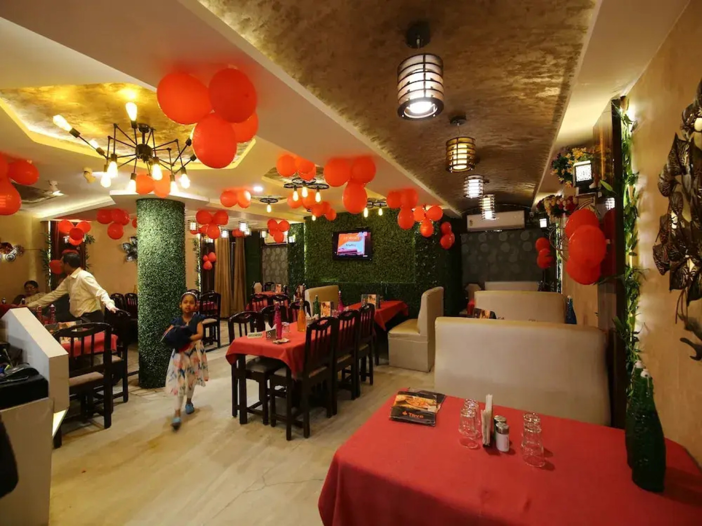 OYO 9747 Hotel Utsav