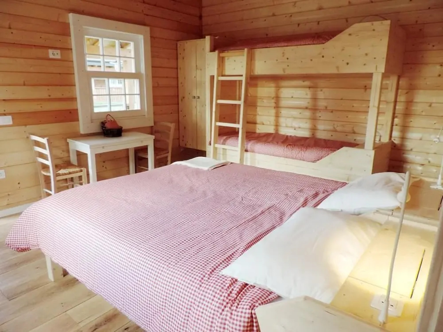 Evolution Wood Accommodation