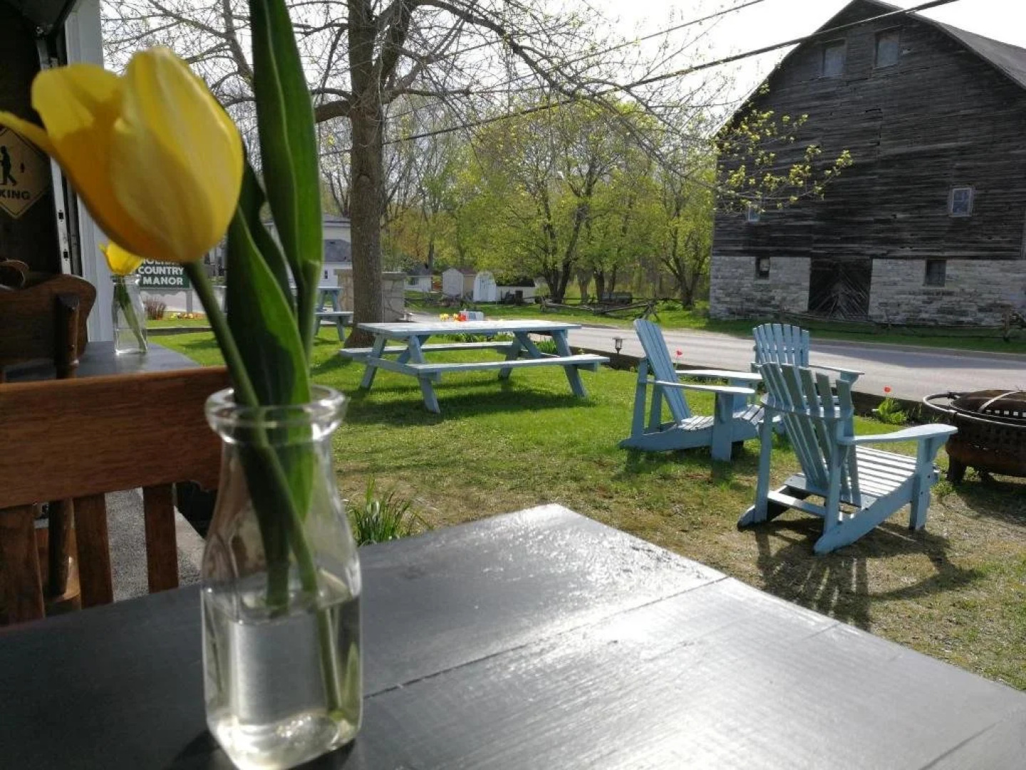 Holiday Country Manor