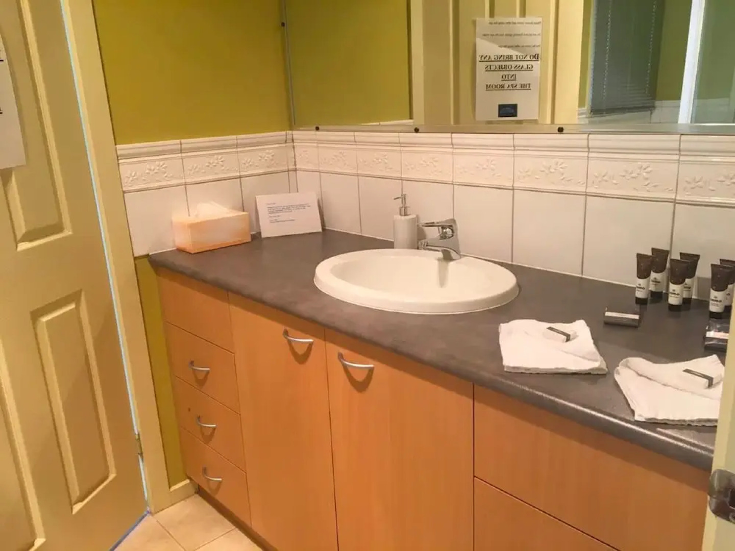 Idyllic Retreat For 4 People in Beautiful Otway Ranges, Recharge & Refresh in Hot Tub