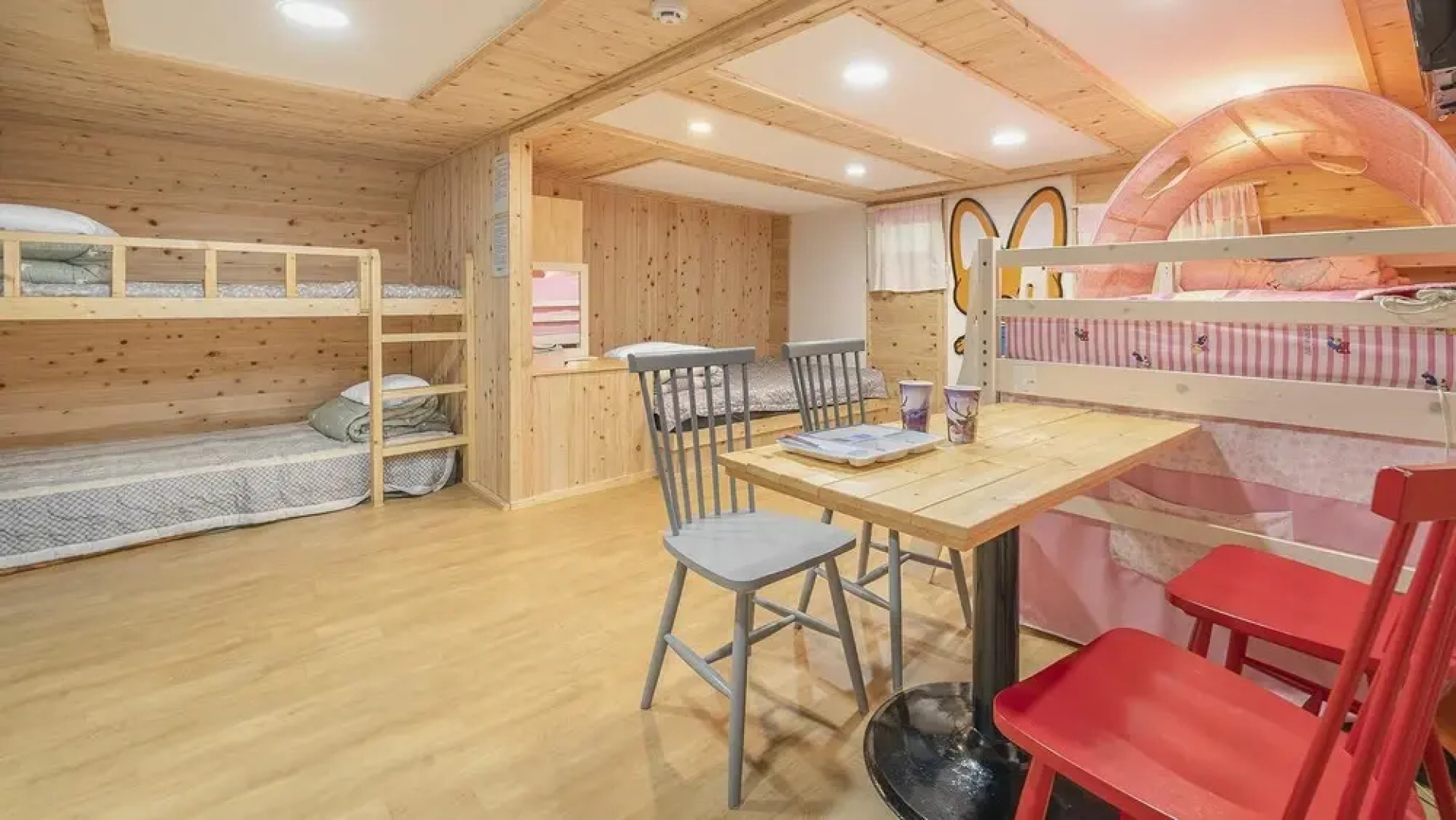 Chuncheon Jayooinui Spacaravan