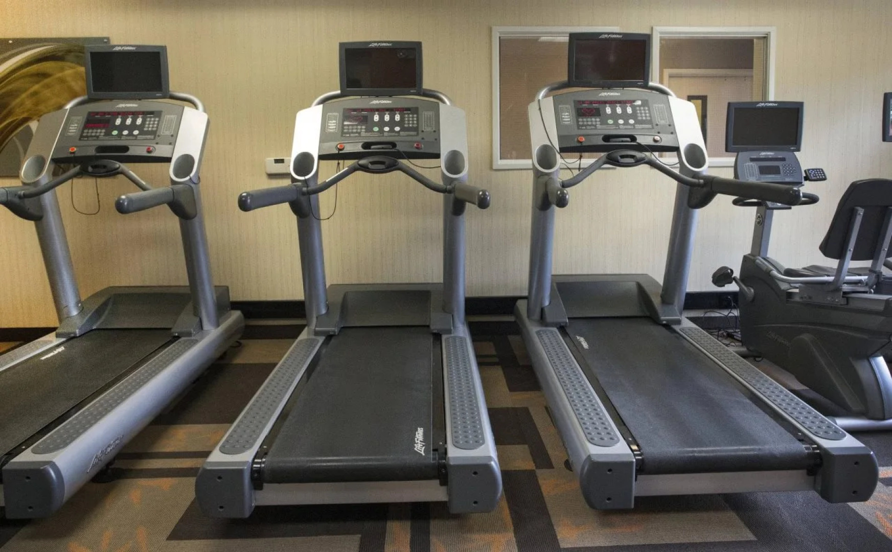 Courtyard by Marriott Los Angeles Burbank Airport