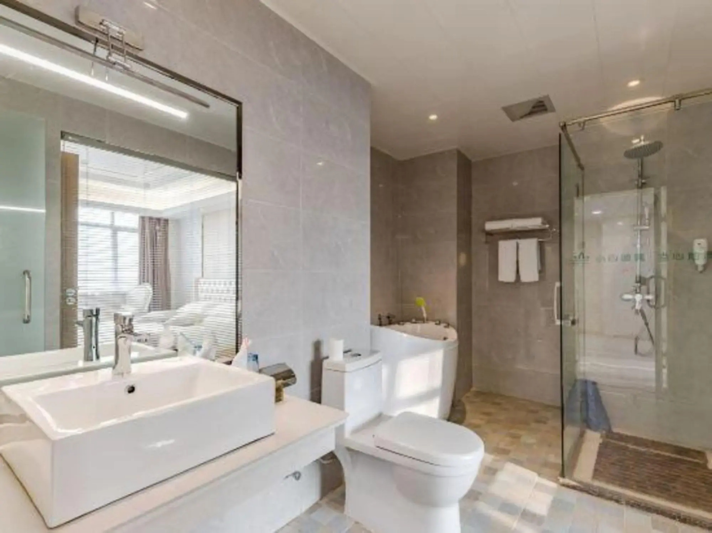 Tianyue Junlan Hotel