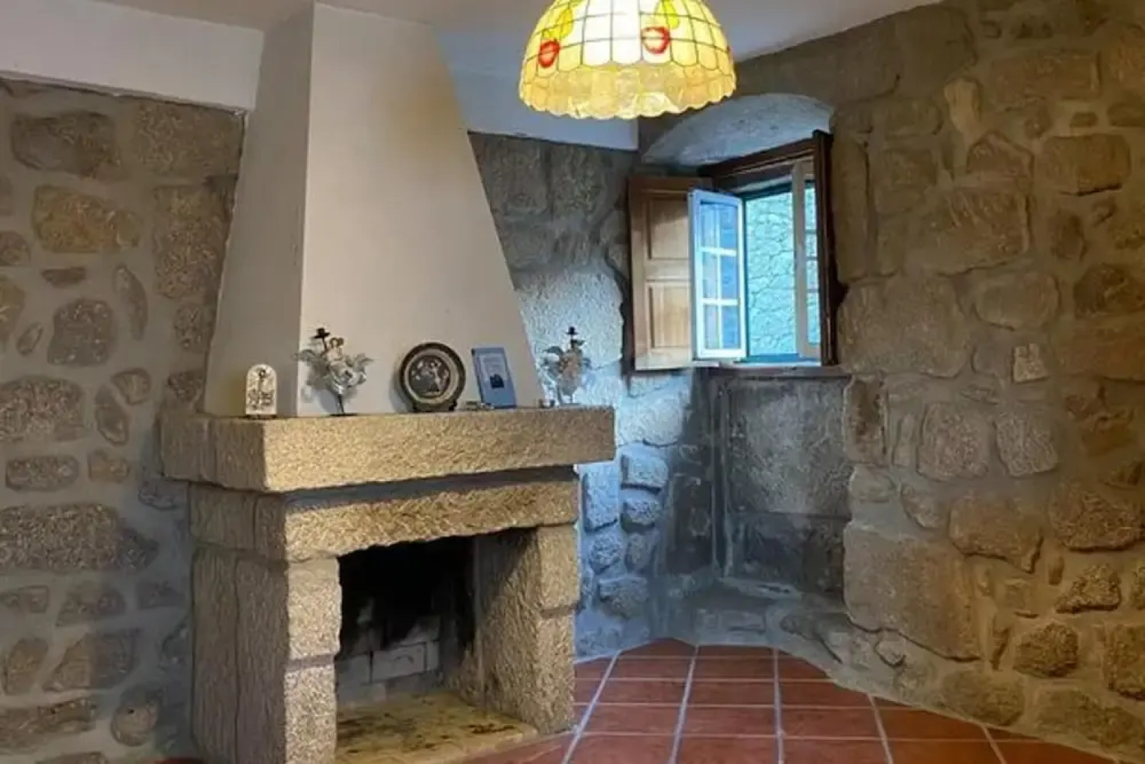 2Br Serra da Estrela Escape-cheese & Wine, Parking