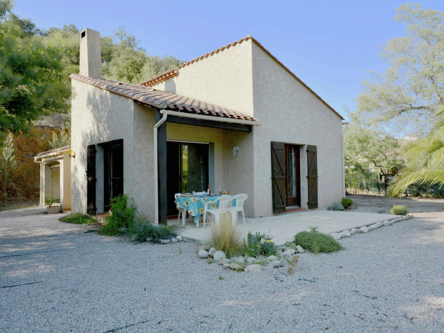 Spacious Holiday Home near River in Le Boulou