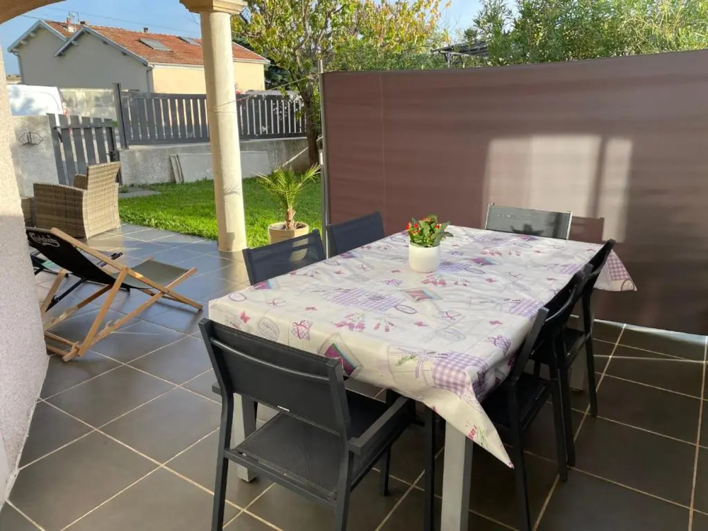 Maison entière 4 lits 8 pl avec jacuzzi proche du safari de Peaugres