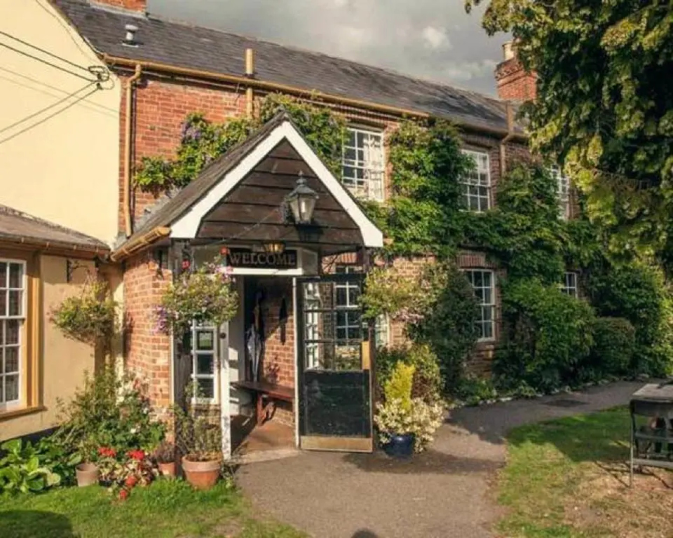 The Compasses Inn