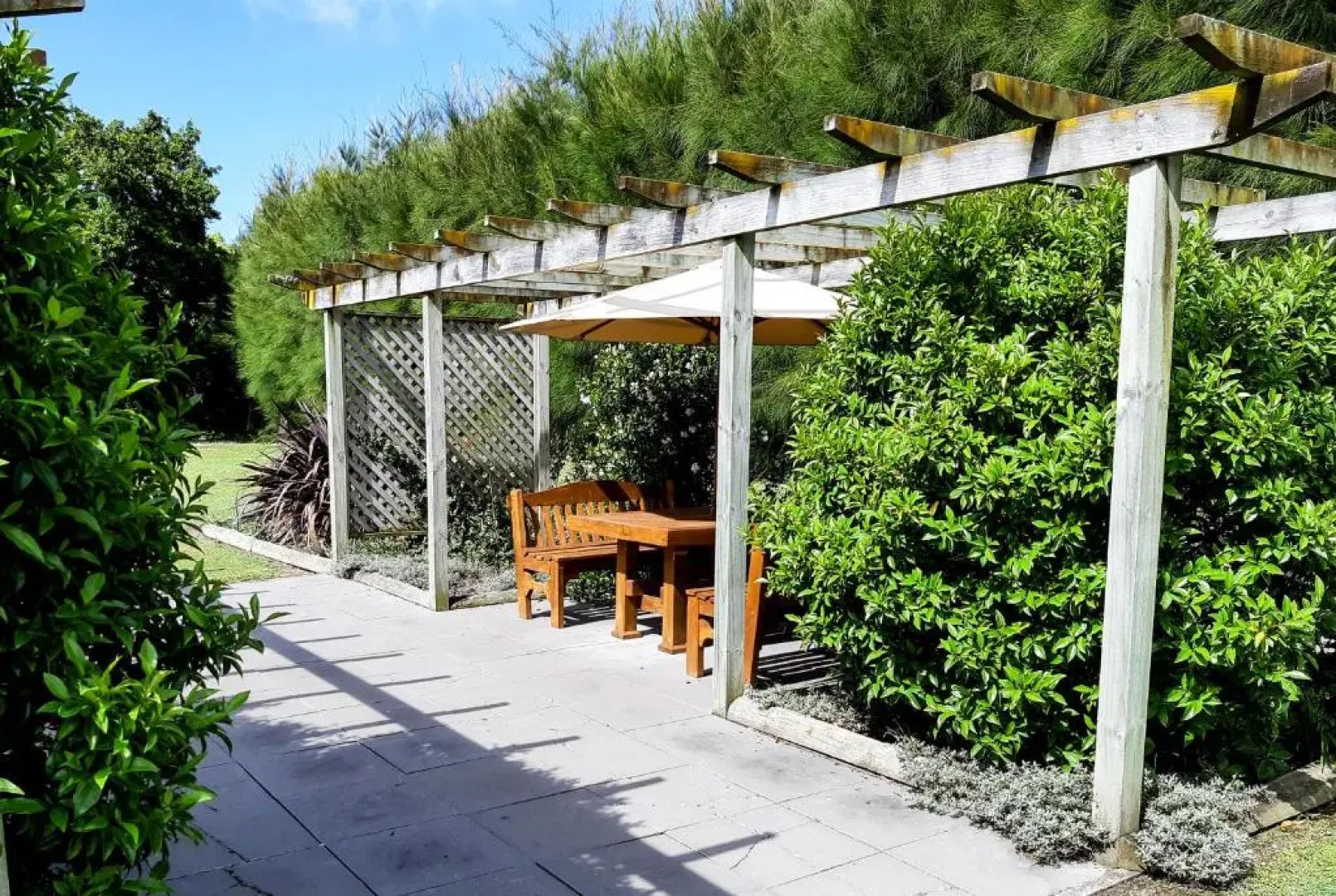 Clive Colonial Cottages