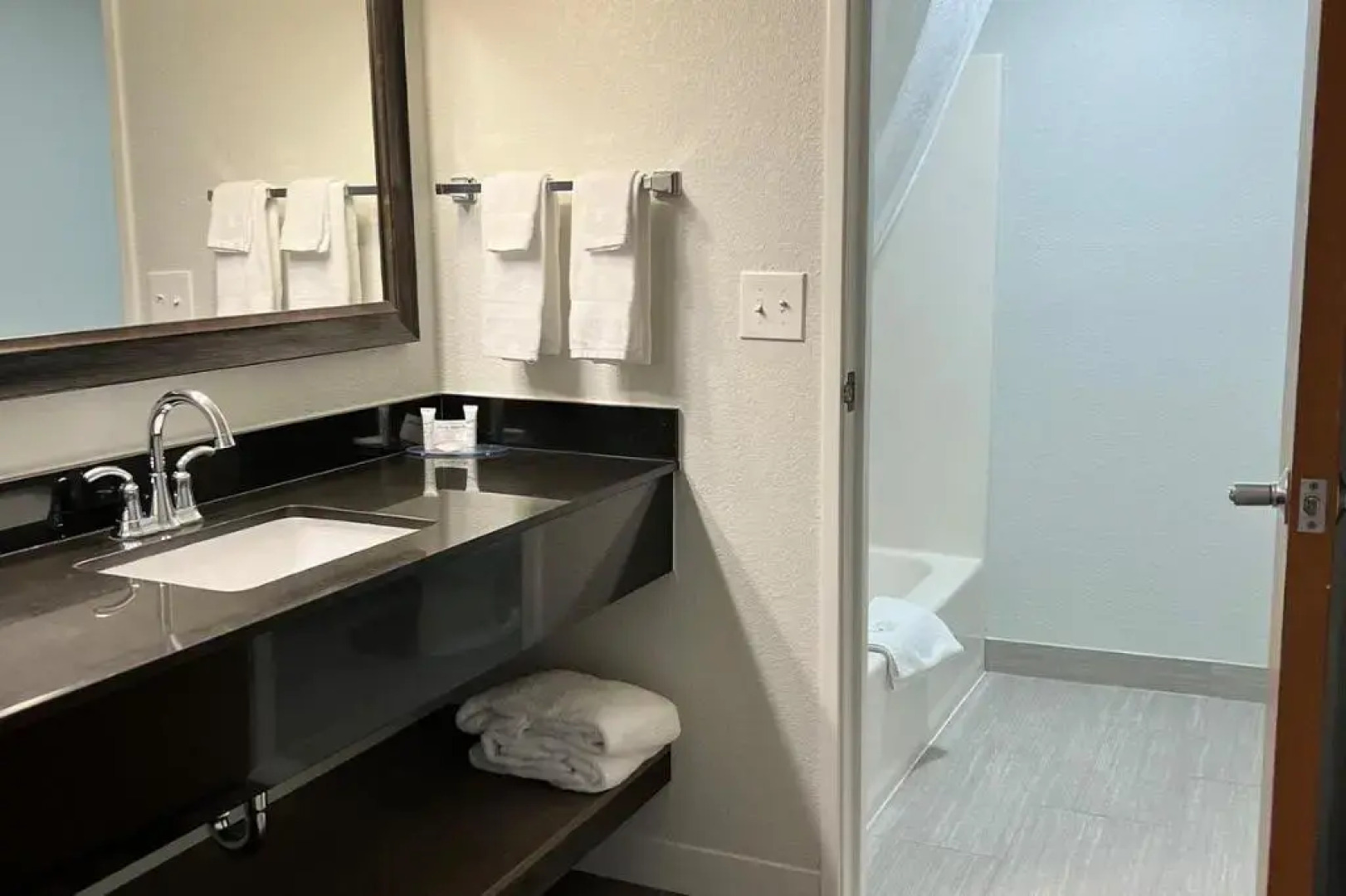 Hotel Wave Rehoboth Beach