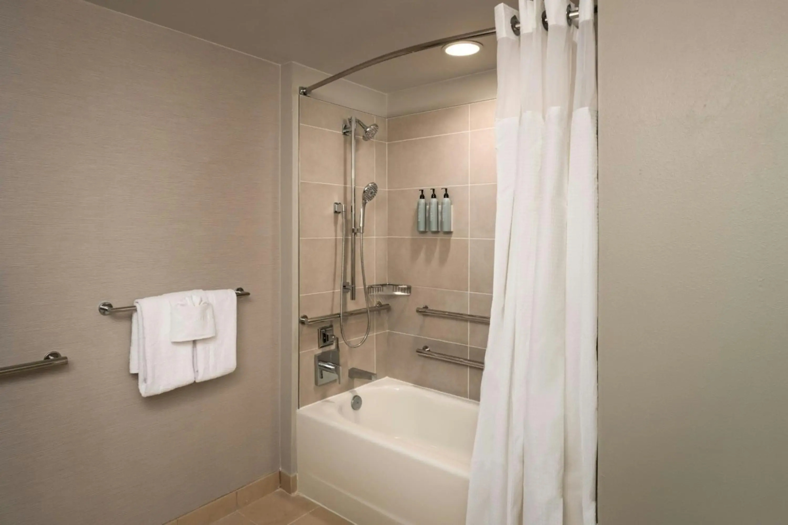 Courtyard by Marriott St. Petersburg Downtown
